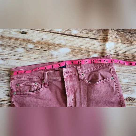 Women's Crops - Picture 2 of 5